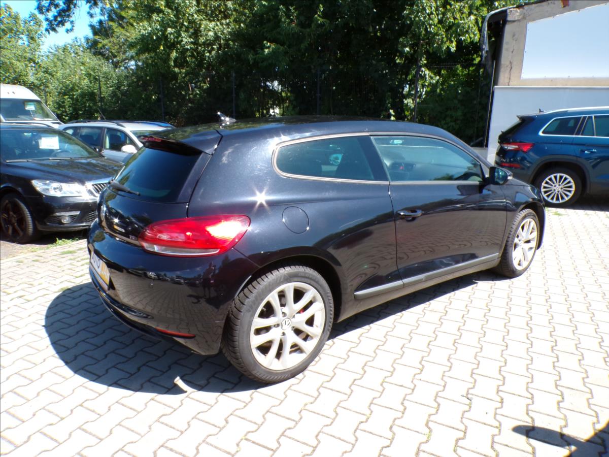 volkswagen-scirocco-1-4-tsi-sport - 3