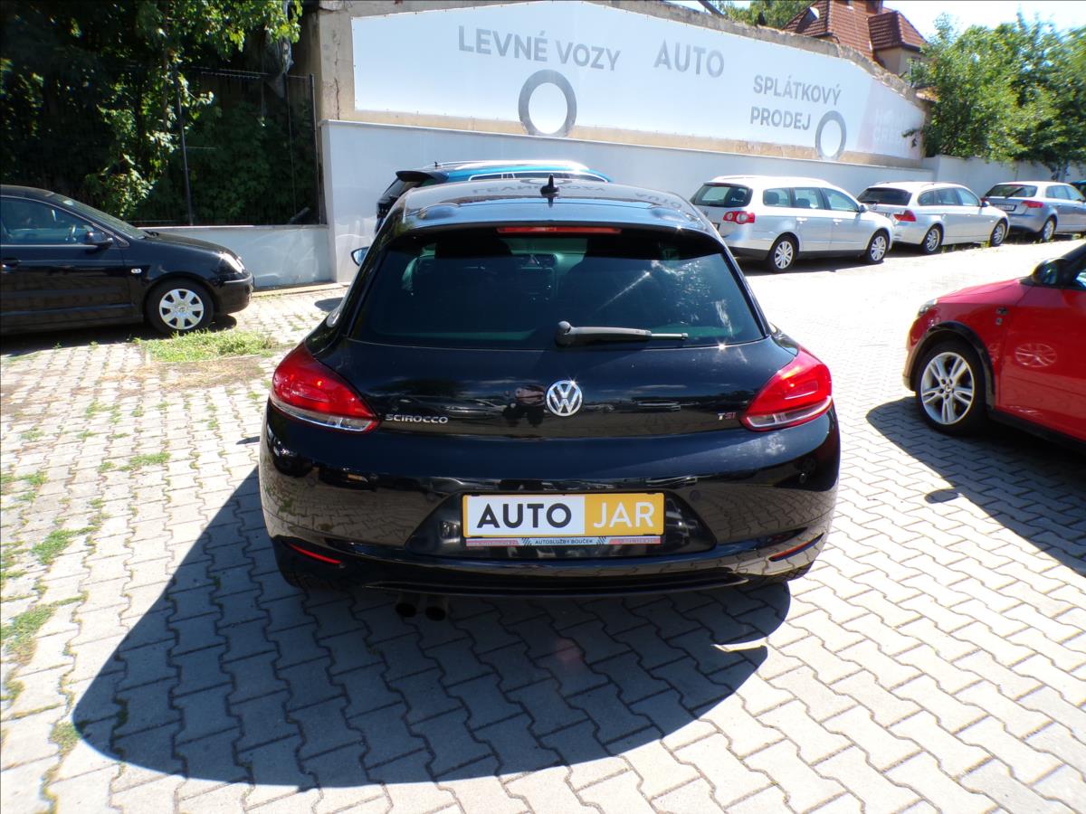 volkswagen-scirocco-1-4-tsi-sport - 4