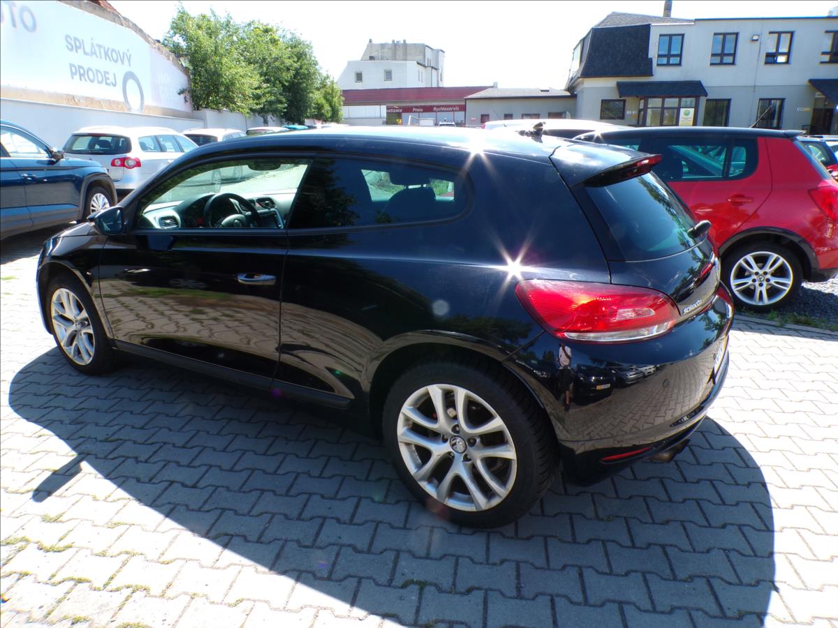 volkswagen-scirocco-1-4-tsi-sport - 5