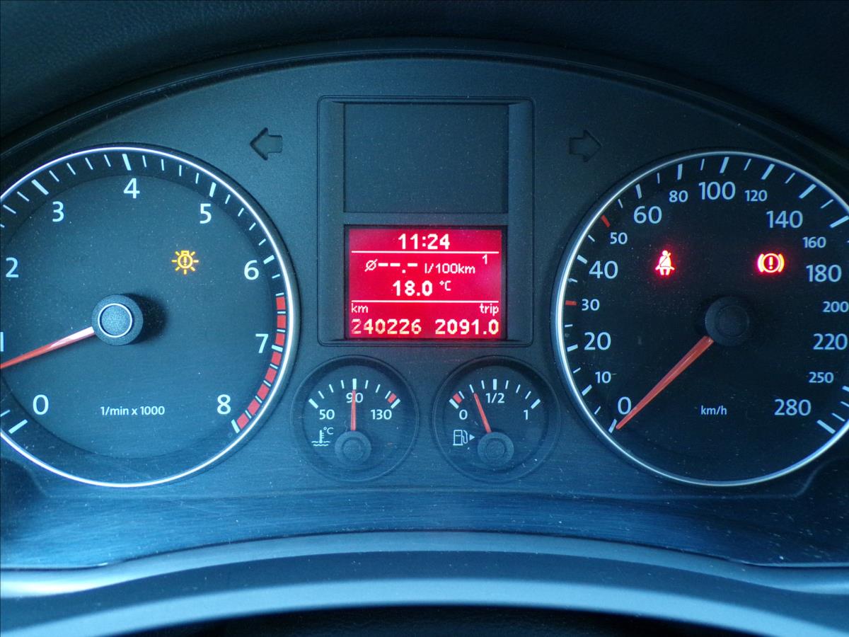 volkswagen-scirocco-1-4-tsi-sport - 7