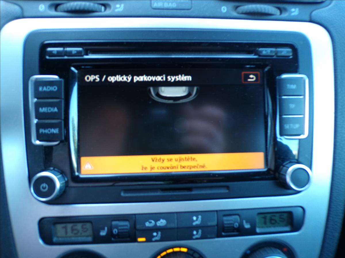 volkswagen-scirocco-1-4-tsi-sport - 9