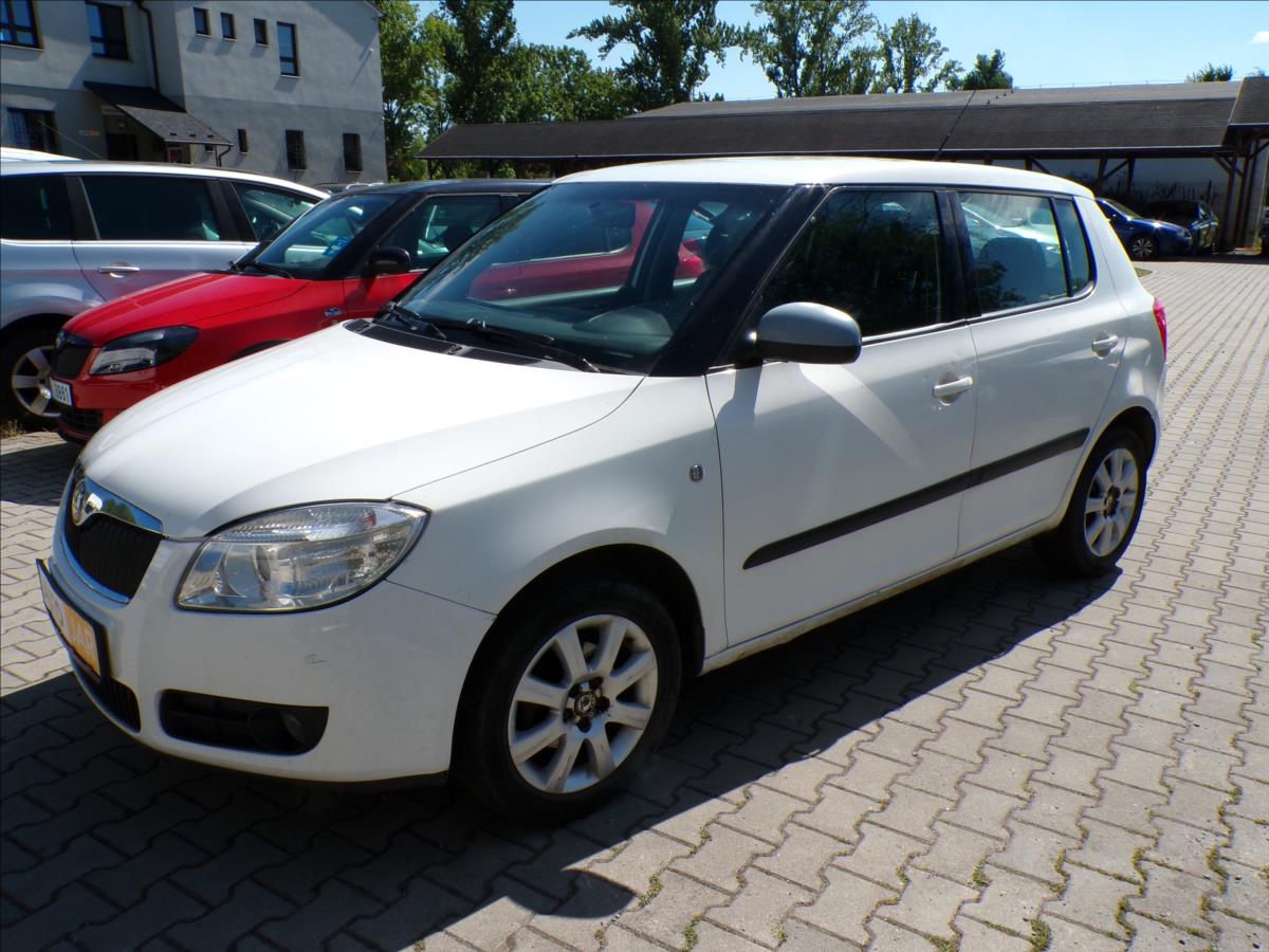 skoda-fabia-1-4-16v-elegance - 2