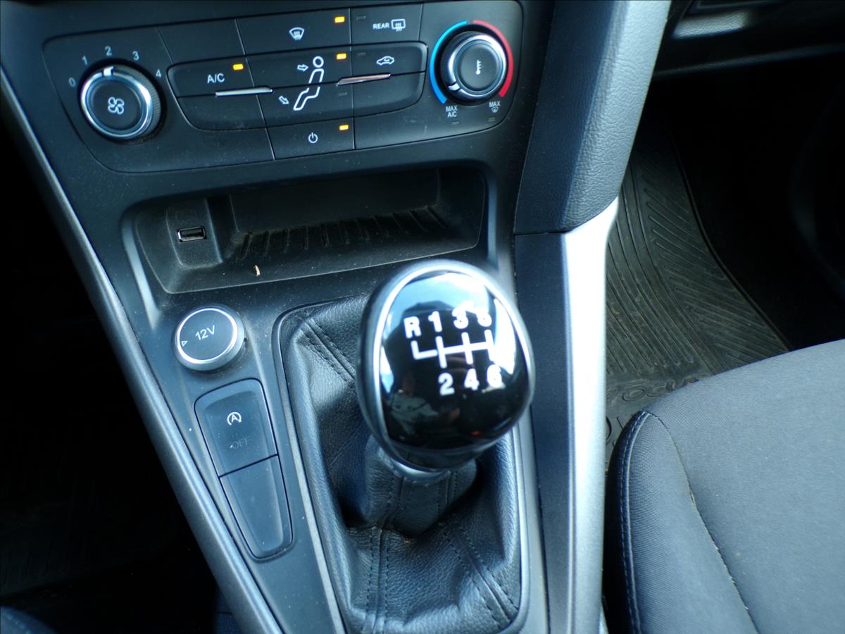 ford-focus-1-0-ecoboost-92kw - 9