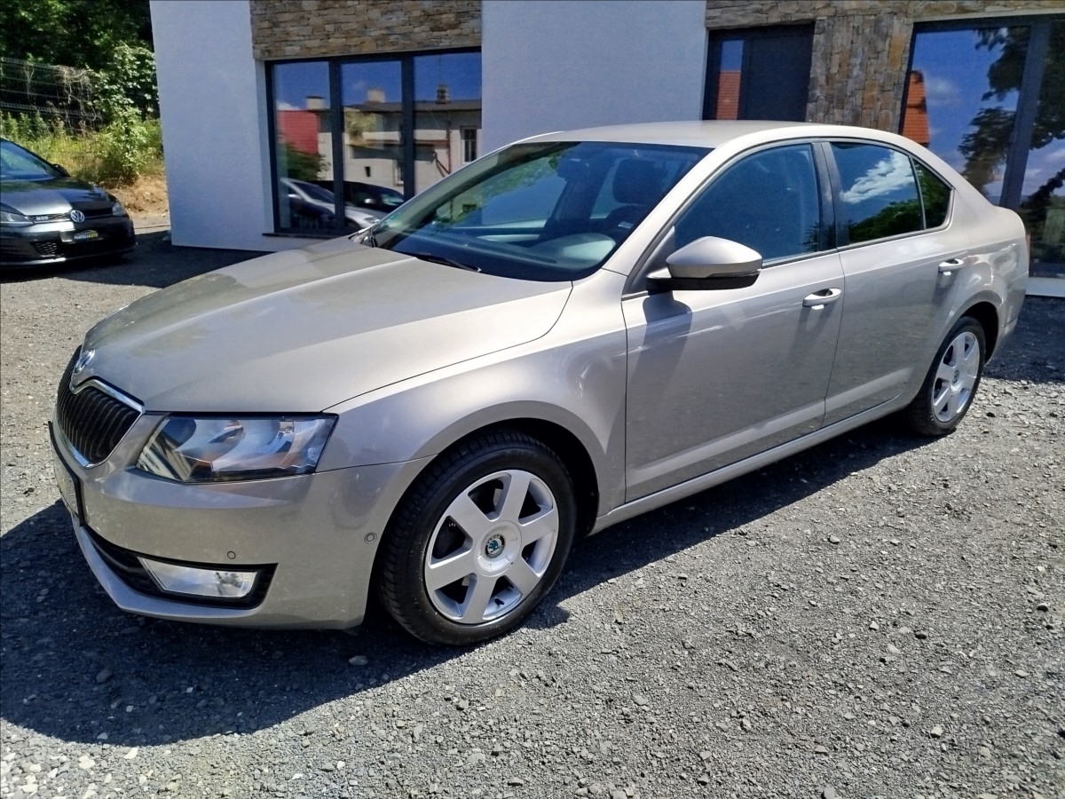 skoda-octavia-1-2-tsi-77-kw-dsg-navi-parkasistent - 1