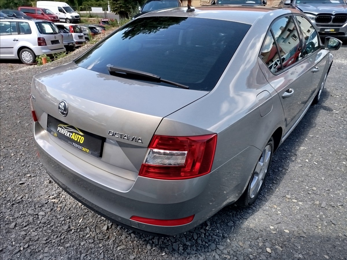 skoda-octavia-1-2-tsi-77-kw-dsg-navi-parkasistent - 5