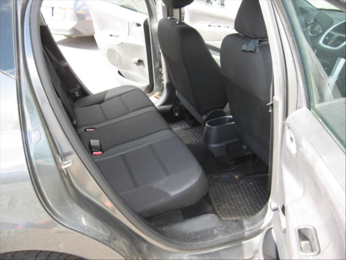 peugeot-207-1-4-sw - 9