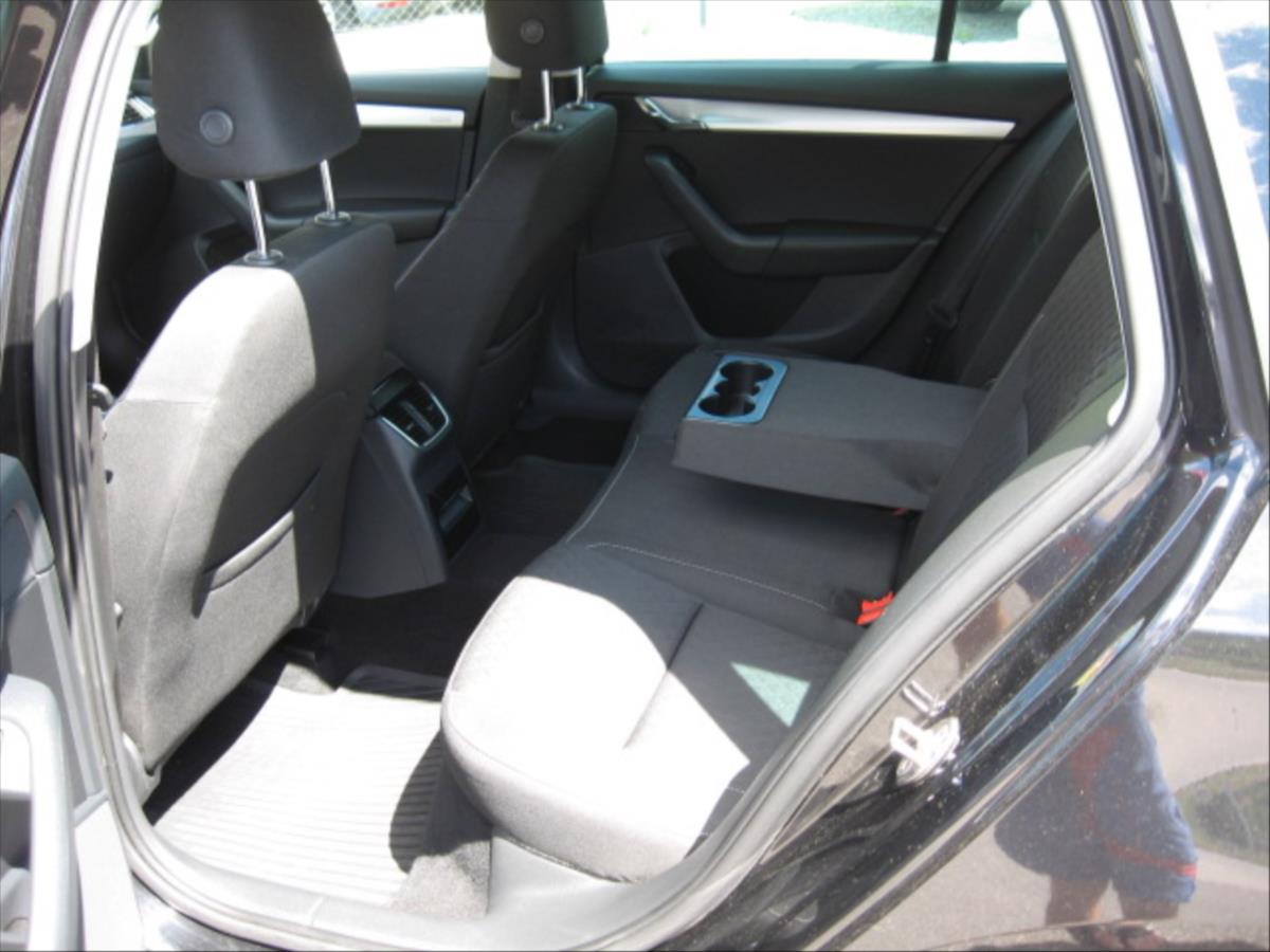 skoda-octavia-1-6-dsg-edittion - 7