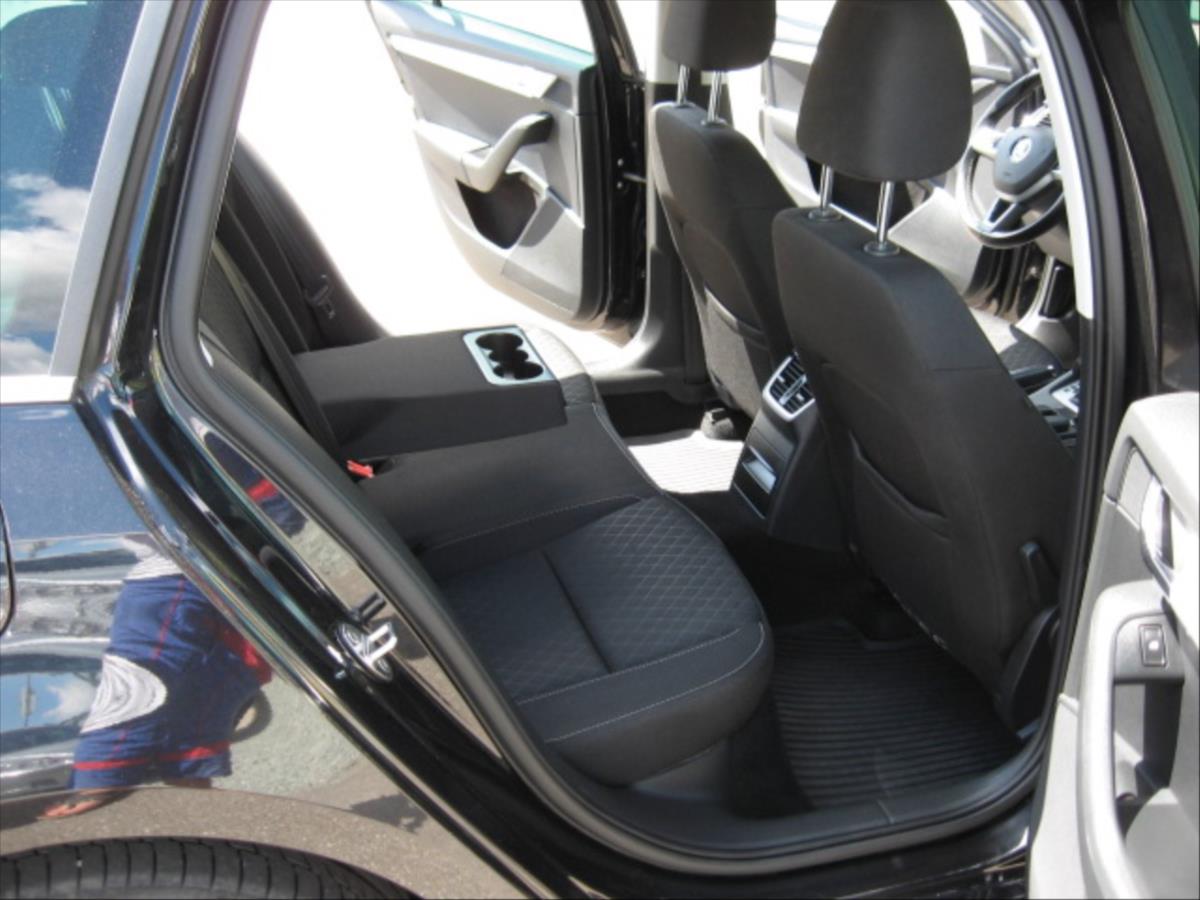 skoda-octavia-1-6-dsg-edittion - 9