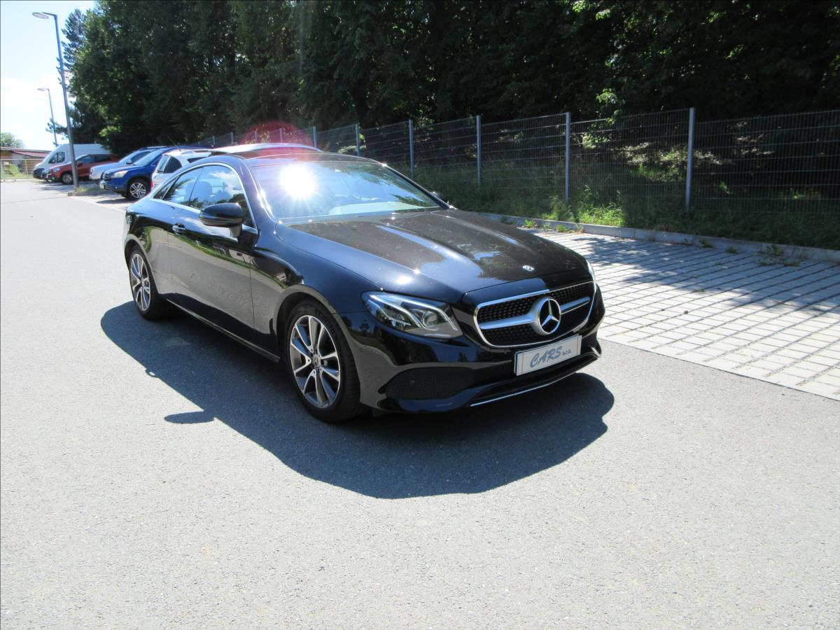 mercedes-benz-tridy-e-220d-143kw-panorama-nove-cr - 3