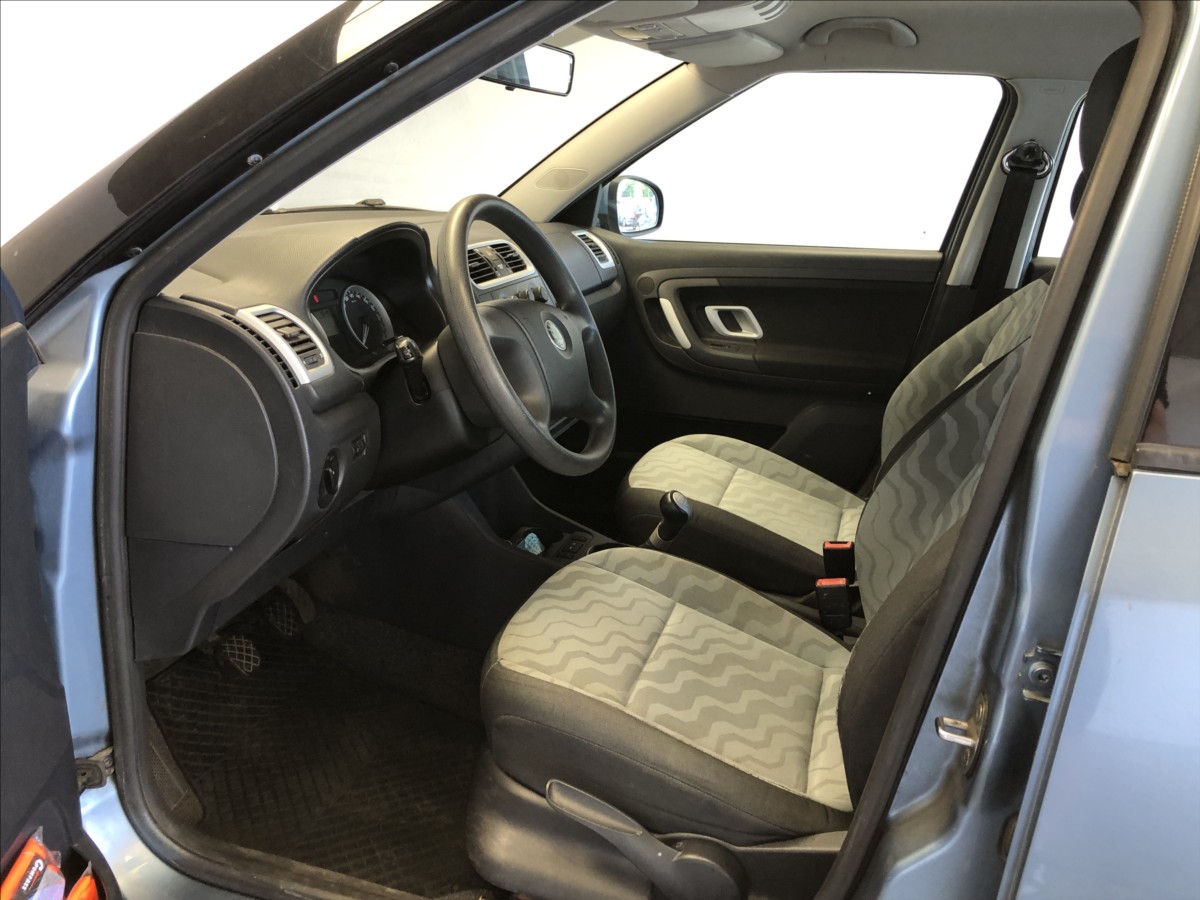 skoda-fabia-1-6-16v - 8
