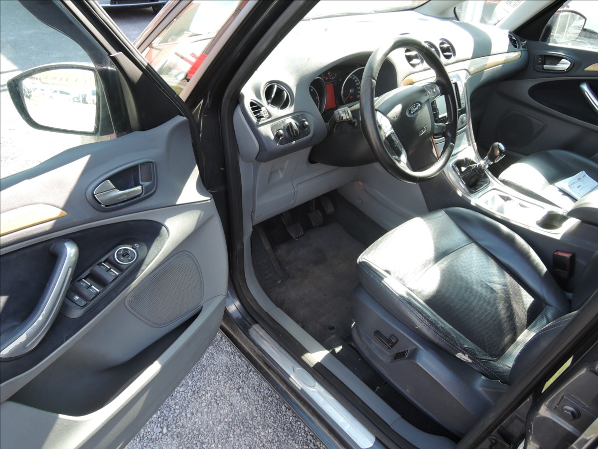ford-galaxy-2-0-tdci-ghia-kuze-panorama-7m - 7