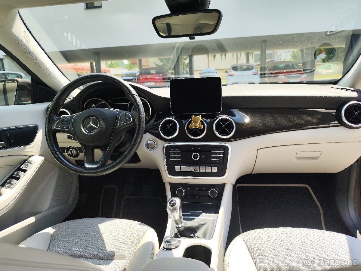 mercedes-benz-cla-1-5-shooting-brake-180d - 6