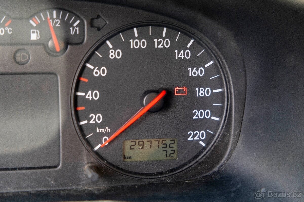 volkswagen-transporter-2-5-t4-kombi-caravelle-tdi - 4