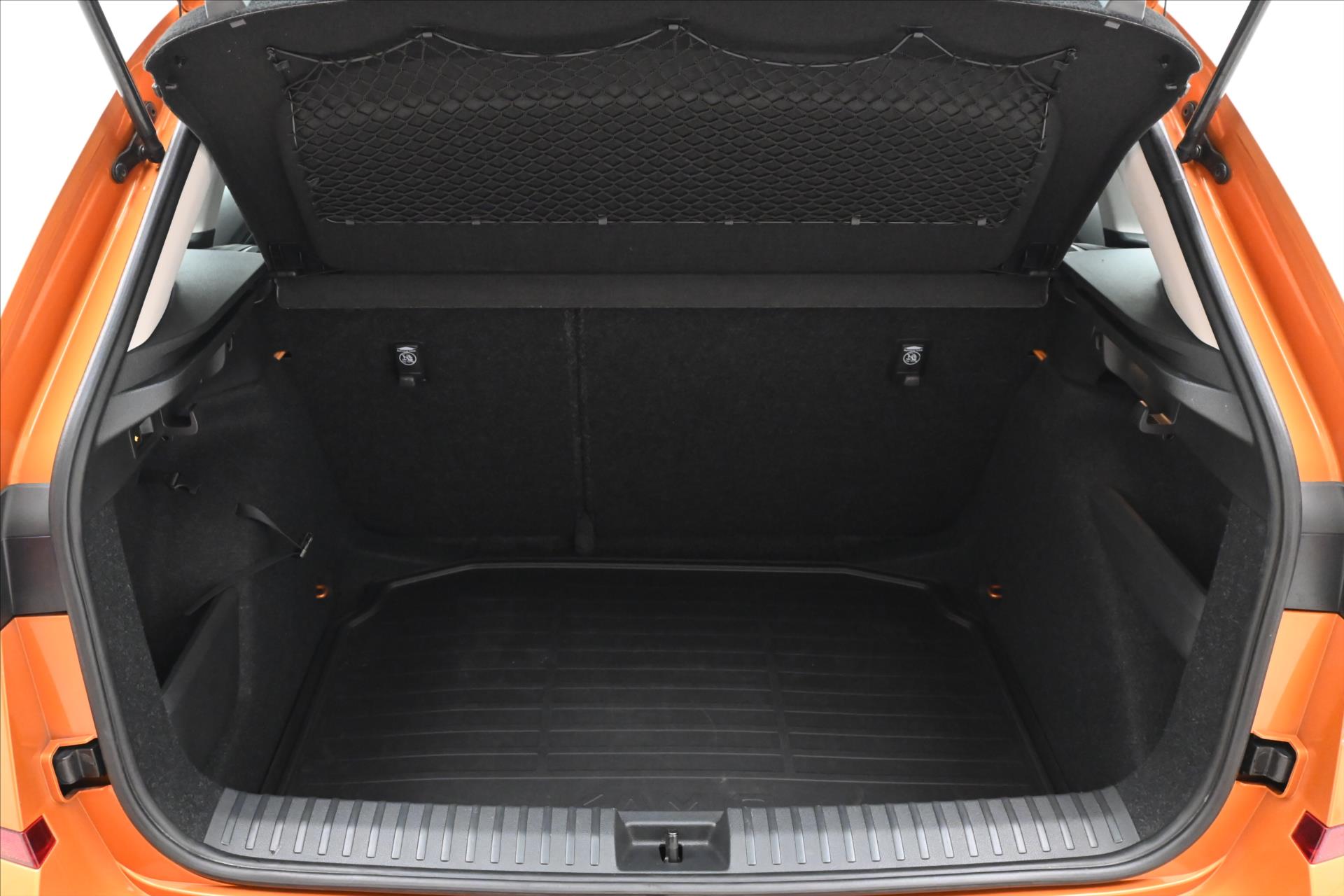 skoda-kamiq-1-0-tsi-81kw-tazne-zaruka-az-5-let - 9
