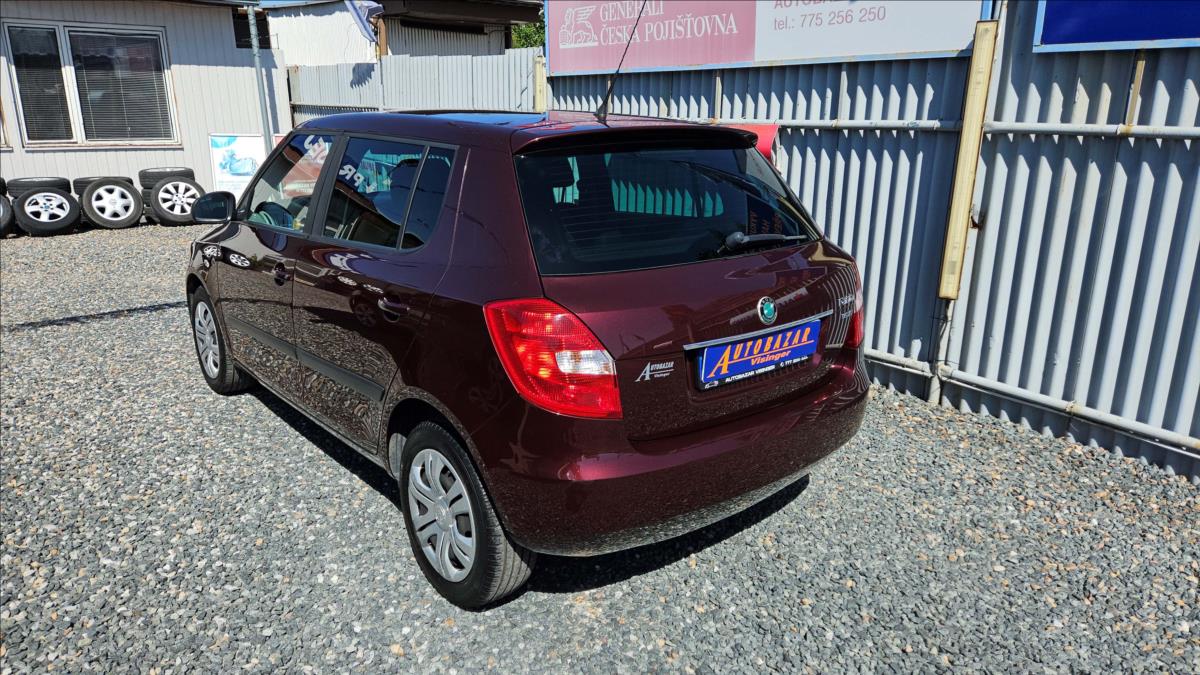 skoda-fabia-1-4-16v-ambiente - 6