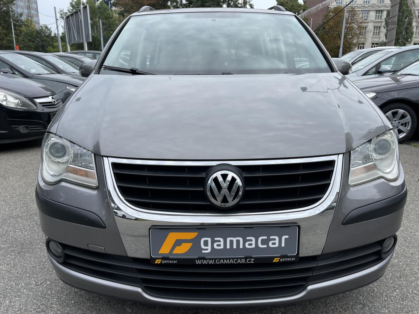 Volkswagen Touran 2,0 8ventil BEZ KOROZE !!