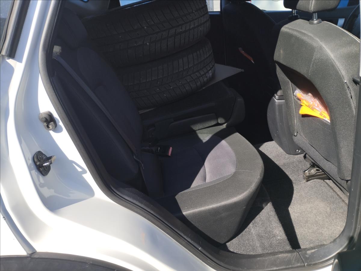 nissan-qashqai-1-6 - 8