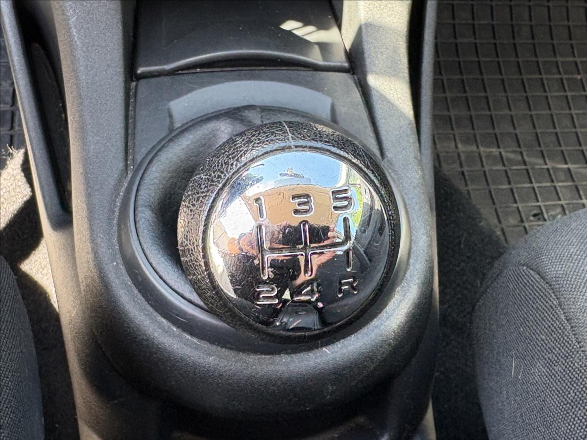 citroen-c4-1-4-i-65kw-cz-klima-orig-km - 8