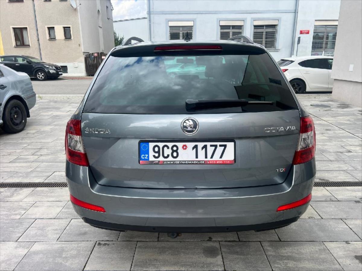 skoda-octavia-2-0-tdi-combi-ambiente - 2