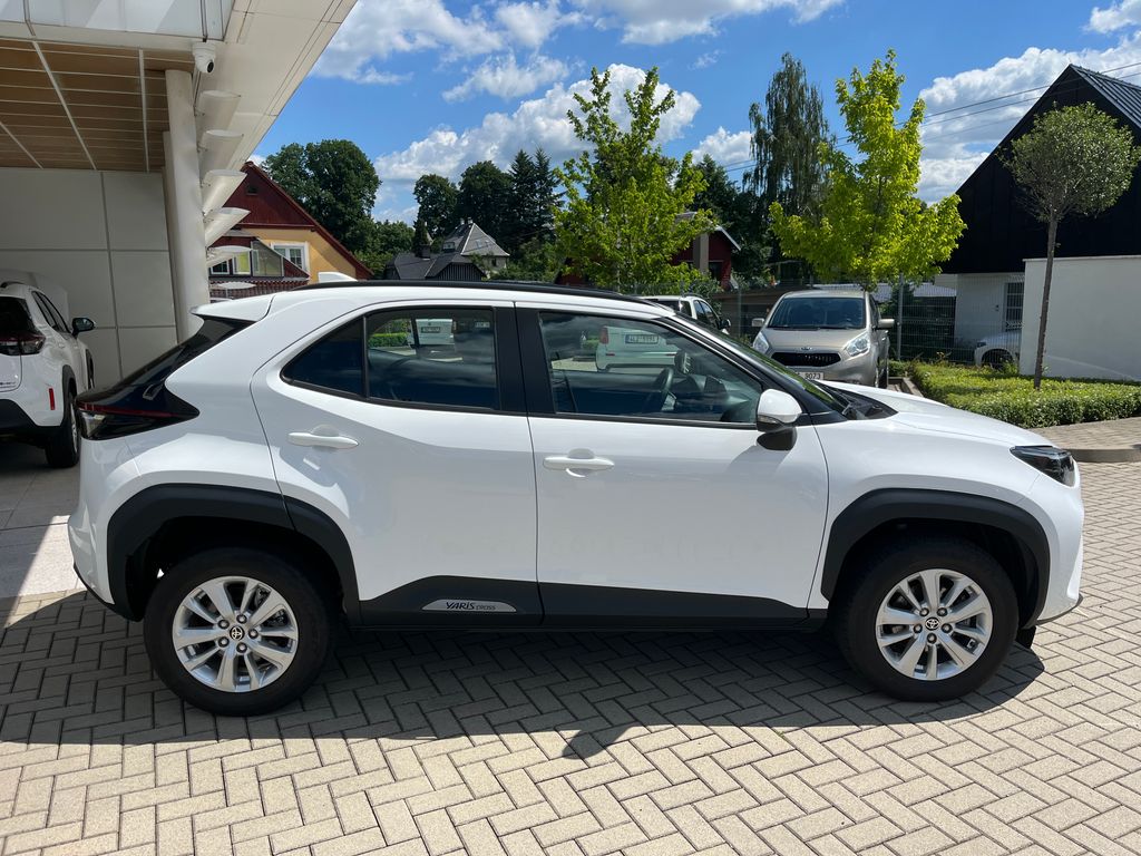 toyota-yaris-cross-1-5-hybrid-e-cvt-comfort - 6