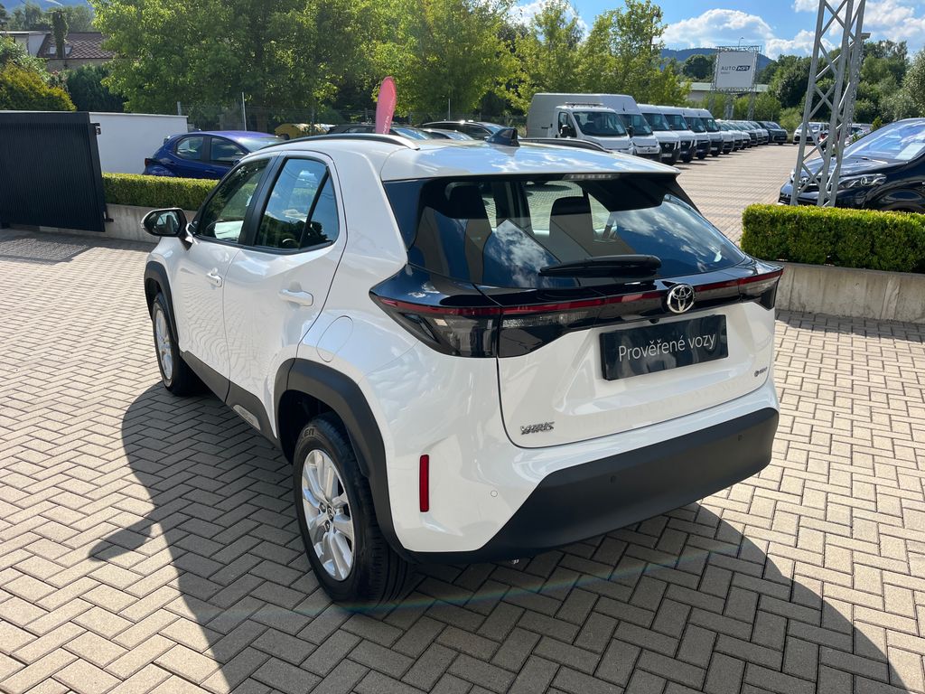 toyota-yaris-cross-1-5-hybrid-e-cvt-comfort - 3