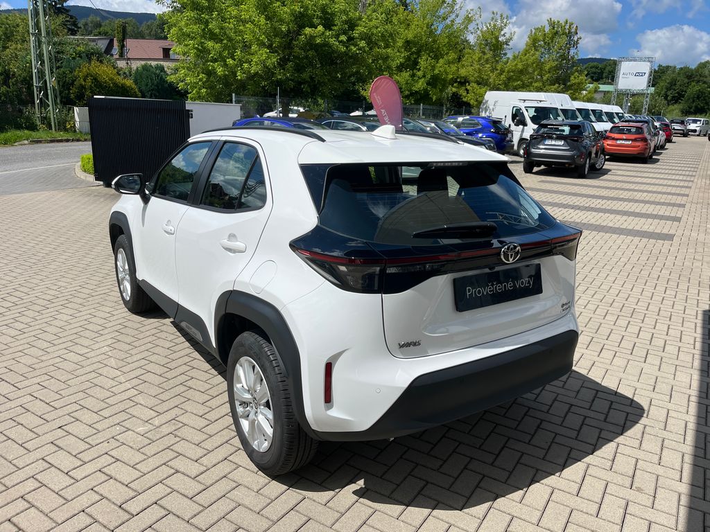 toyota-yaris-cross-1-5-hybrid-e-cvt-4x4-comfort - 3