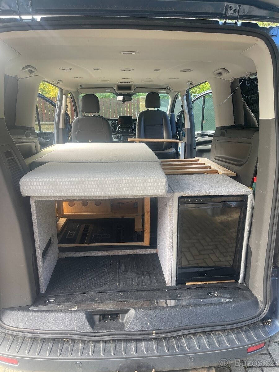 ford-tourneo-custom-2-0-tdci-125kw-r-v-2018 - 8