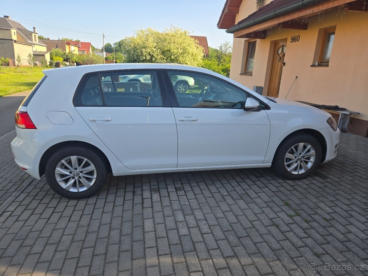 volkswagen-golf-1-2-7-tsi-81-kw - 3
