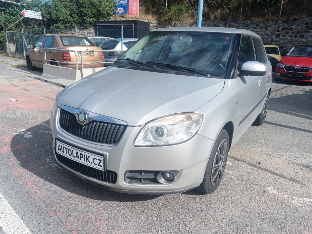 skoda-fabia-1-4-i-elegance - 2