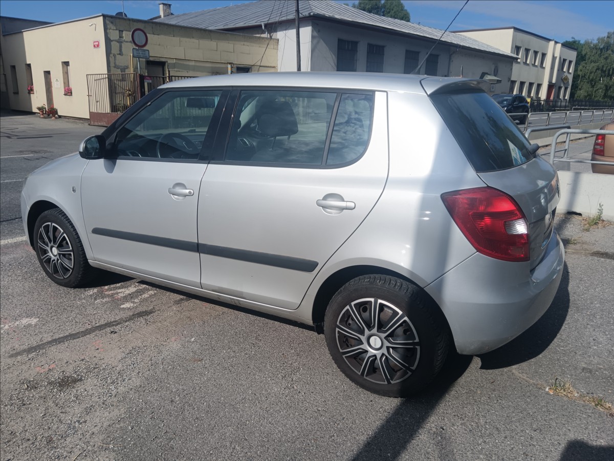 skoda-fabia-1-4-i-elegance - 6
