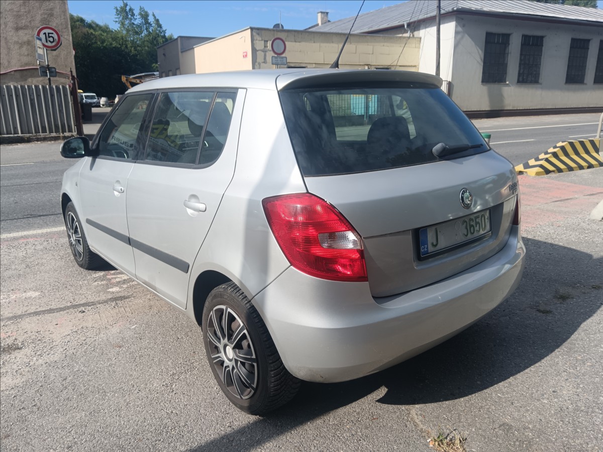 skoda-fabia-1-4-i-elegance - 7