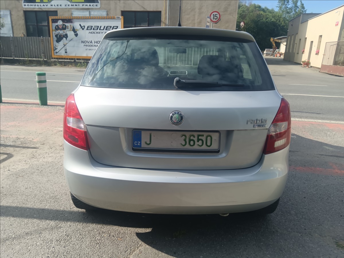skoda-fabia-1-4-i-elegance - 8