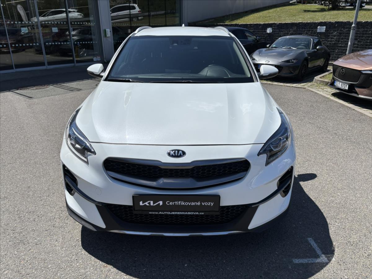 kia-xceed-1-5-tgdi-top-zaruka-kamera-navi - 7