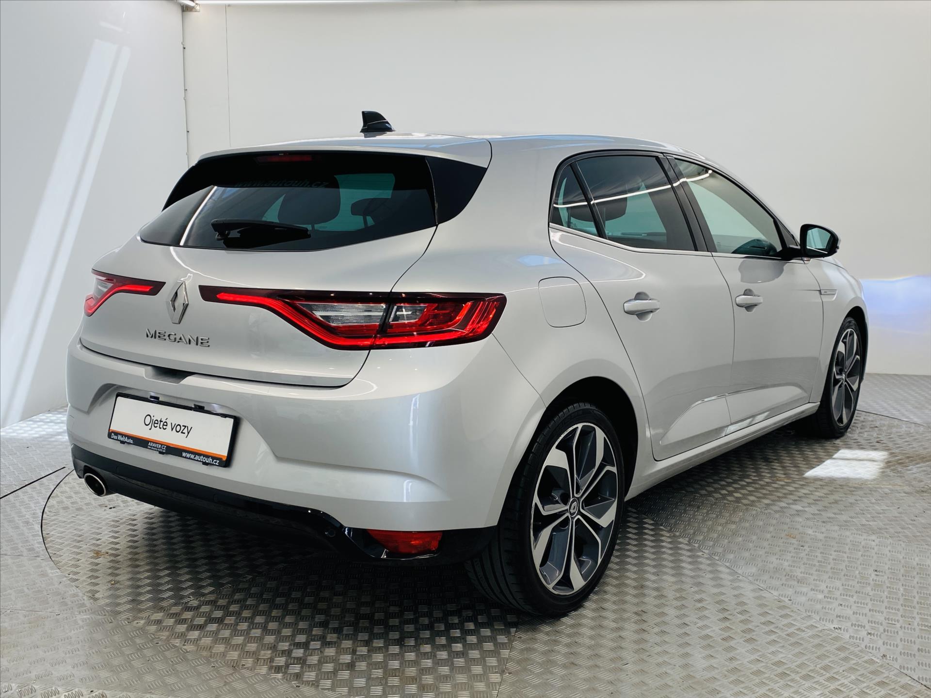renault-megane-1-2-tce-97kw-led-1-maj-cr - 1