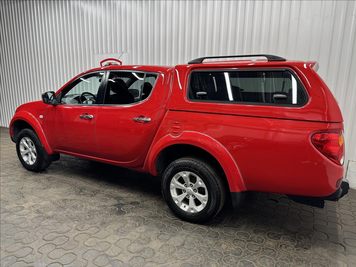 mitsubishi-l200-2-5di-d-intense-4wd-hardtop - 4