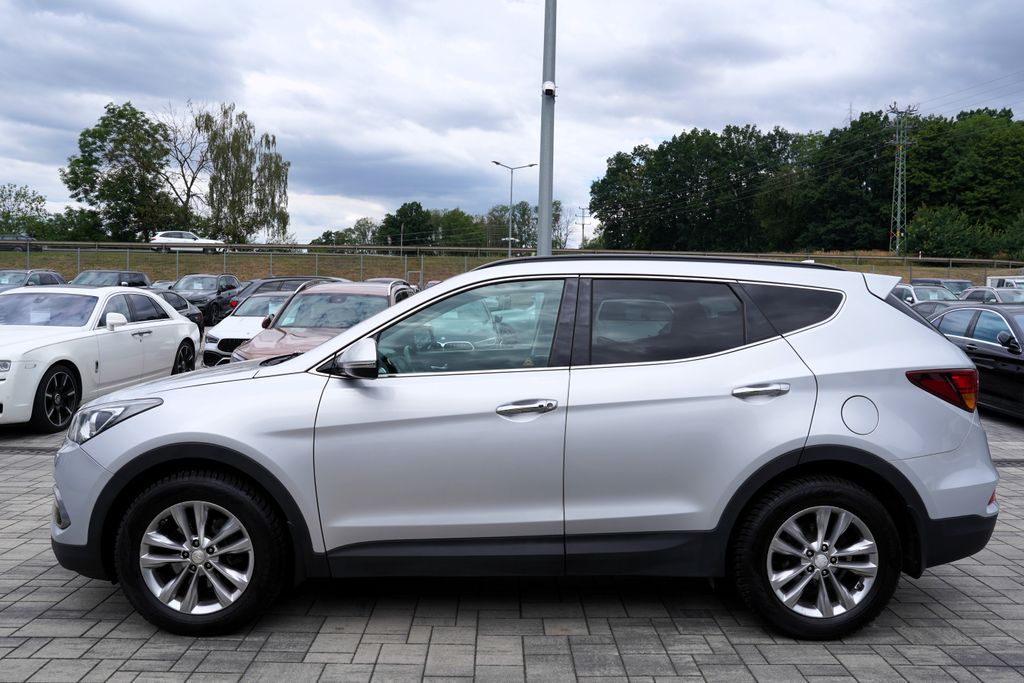 hyundai-santa-fe-2-2-crdi-4wd-style-4x4-cz - 1