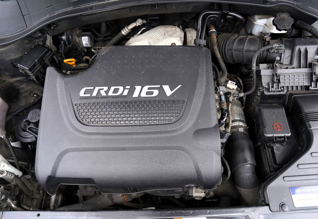 hyundai-santa-fe-2-2-crdi-4wd-style-4x4-cz - 9