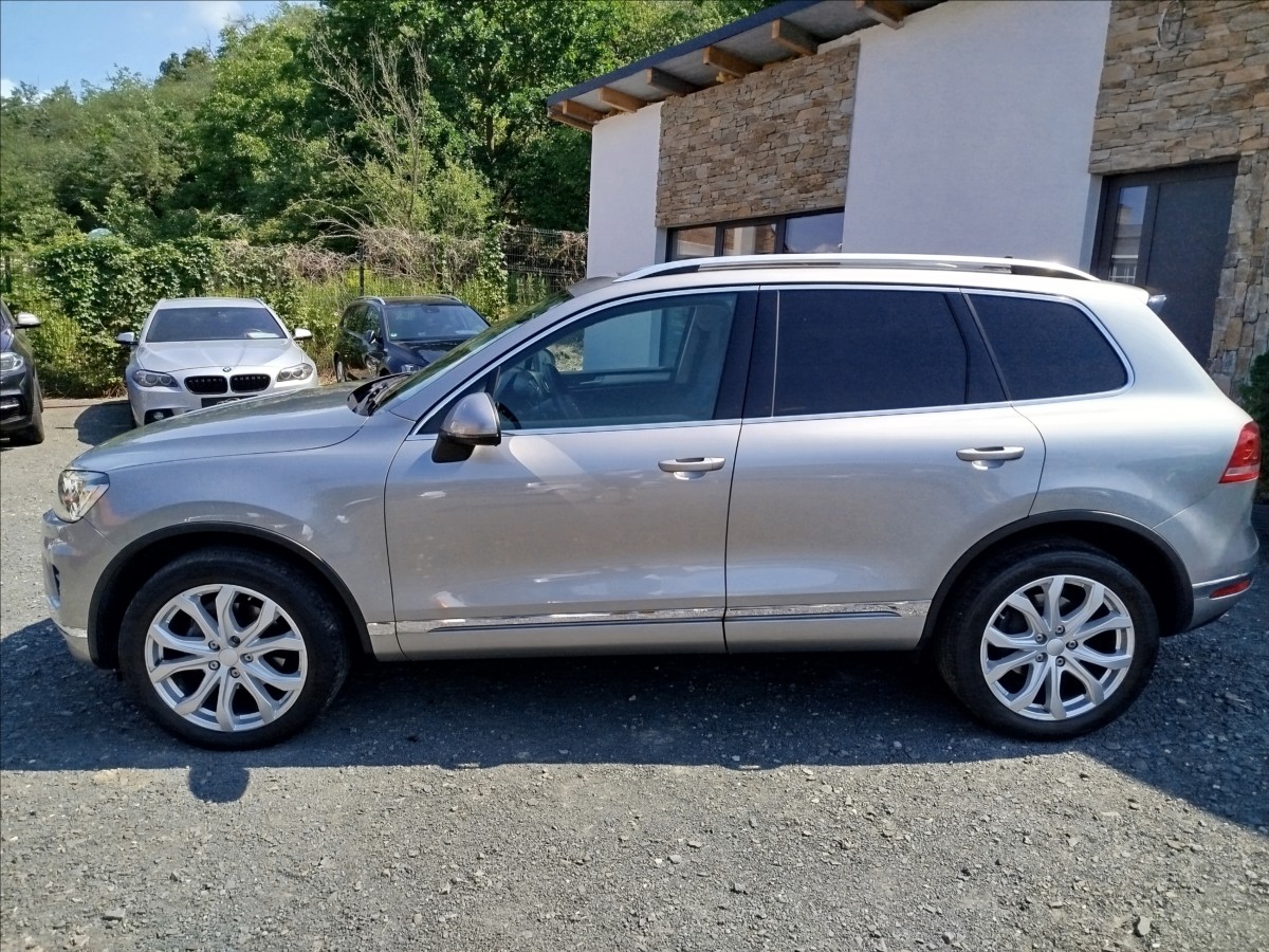 volkswagen-touareg-3-0-tdi-193-kw-4x4-bez-vzduchu - 2