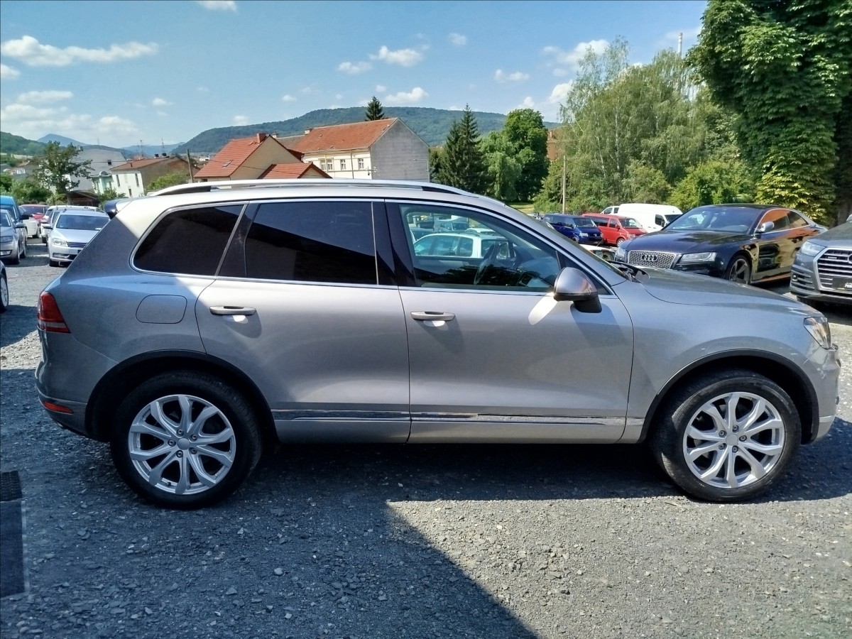 volkswagen-touareg-3-0-tdi-193-kw-4x4-bez-vzduchu - 6