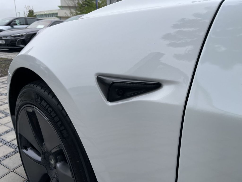 tesla-model-3-standart-range-plus-lfp - 6