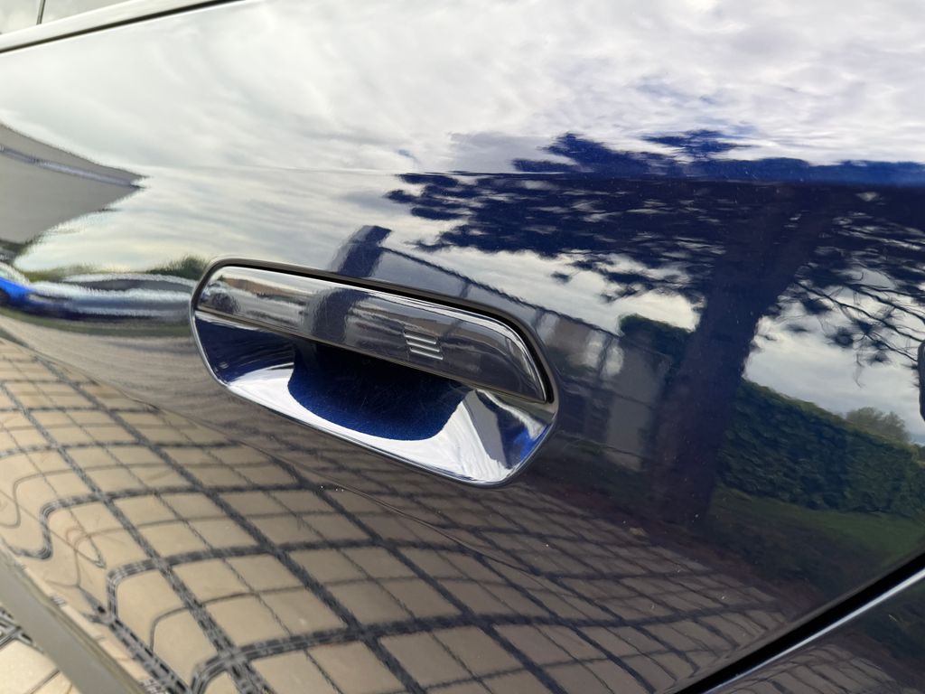 bmw-i4-edrive-40-tazne-m-paket - 6
