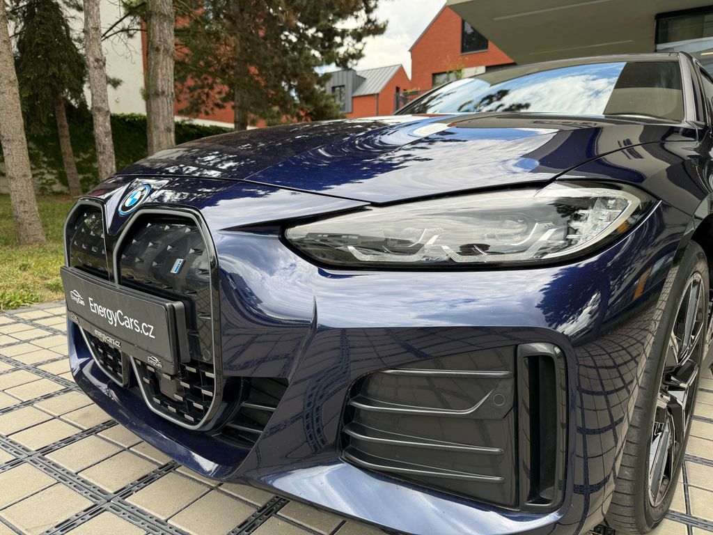 bmw-i4-edrive-40-tazne-m-paket - 9