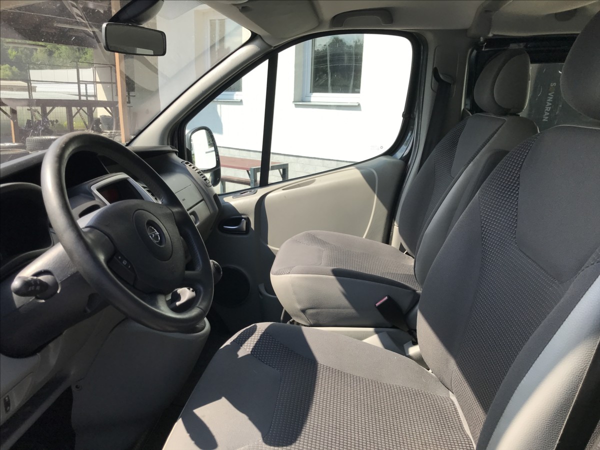 opel-vivaro-2-5-cdti-107kw-8mist - 6
