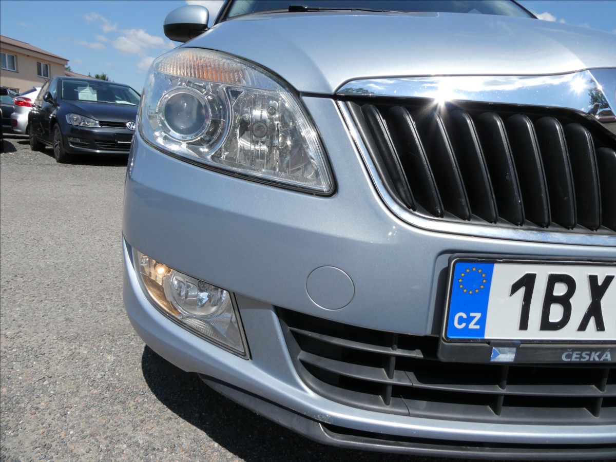 skoda-fabia-1-2-tsi-63kw-sport-digi-klima - 4