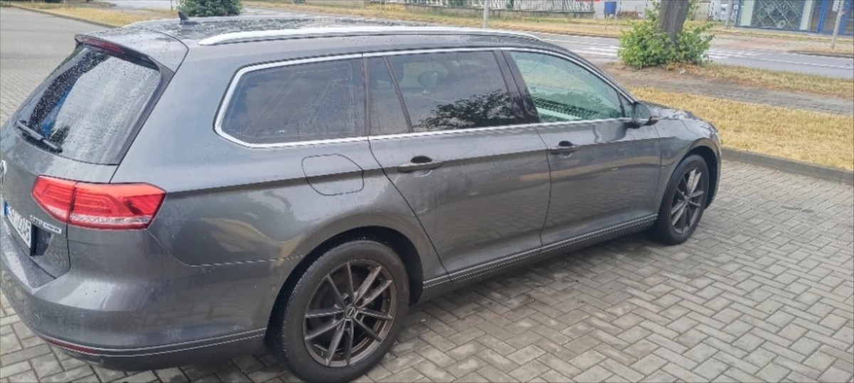 volkswagen-passat-2-0 - 3