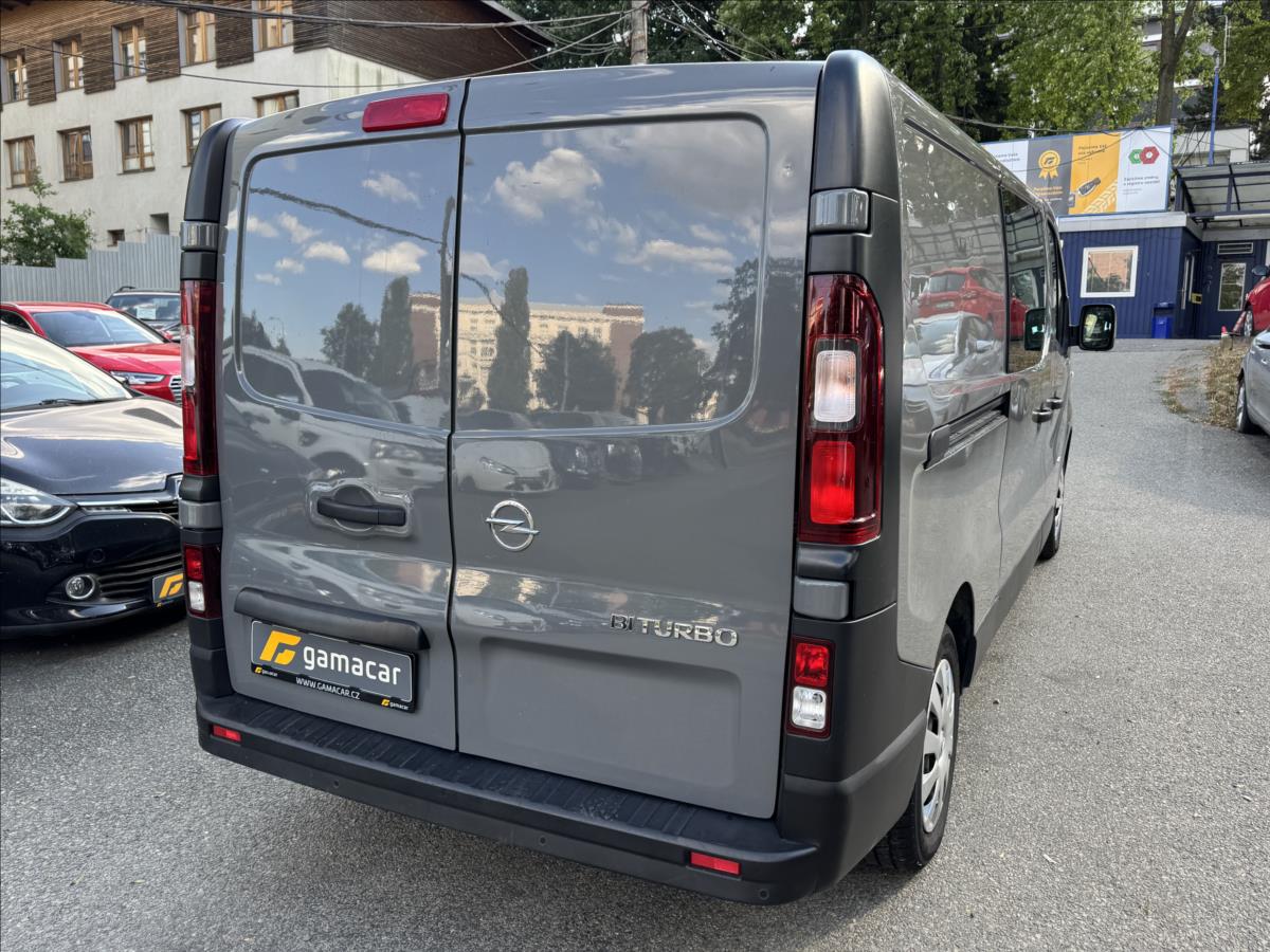 opel-vivaro-1-6-klimatizace-6-mist - 7