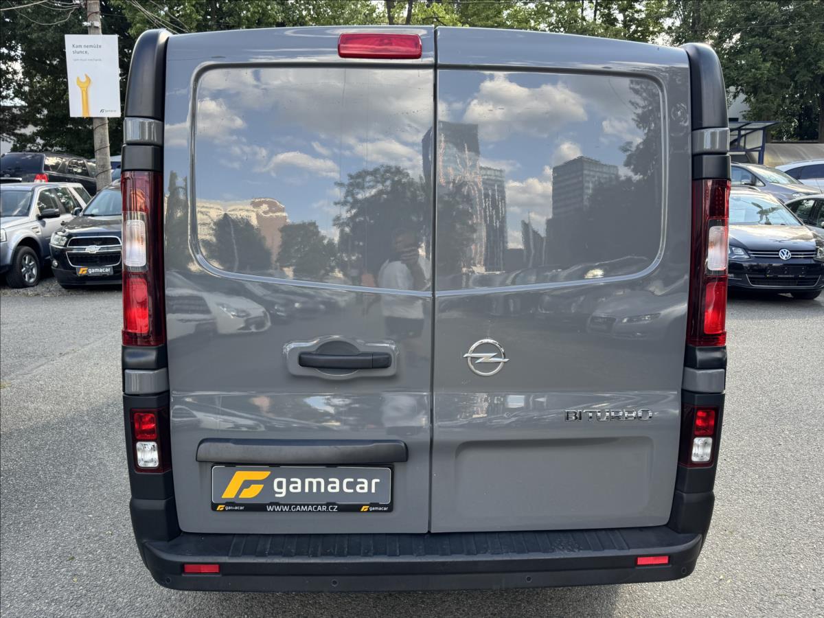 opel-vivaro-1-6-klimatizace-6-mist - 8