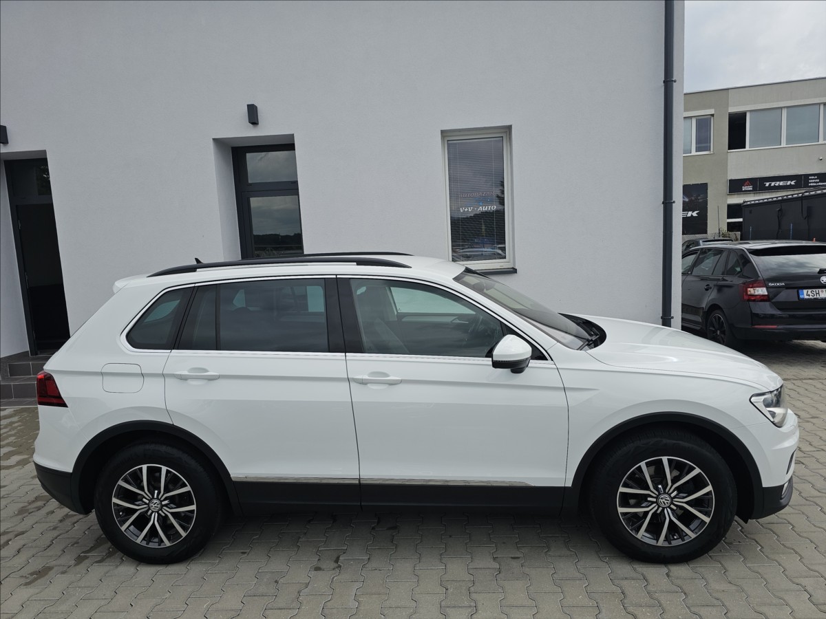 volkswagen-tiguan-1-4-tsi-110kw-comfortline - 4