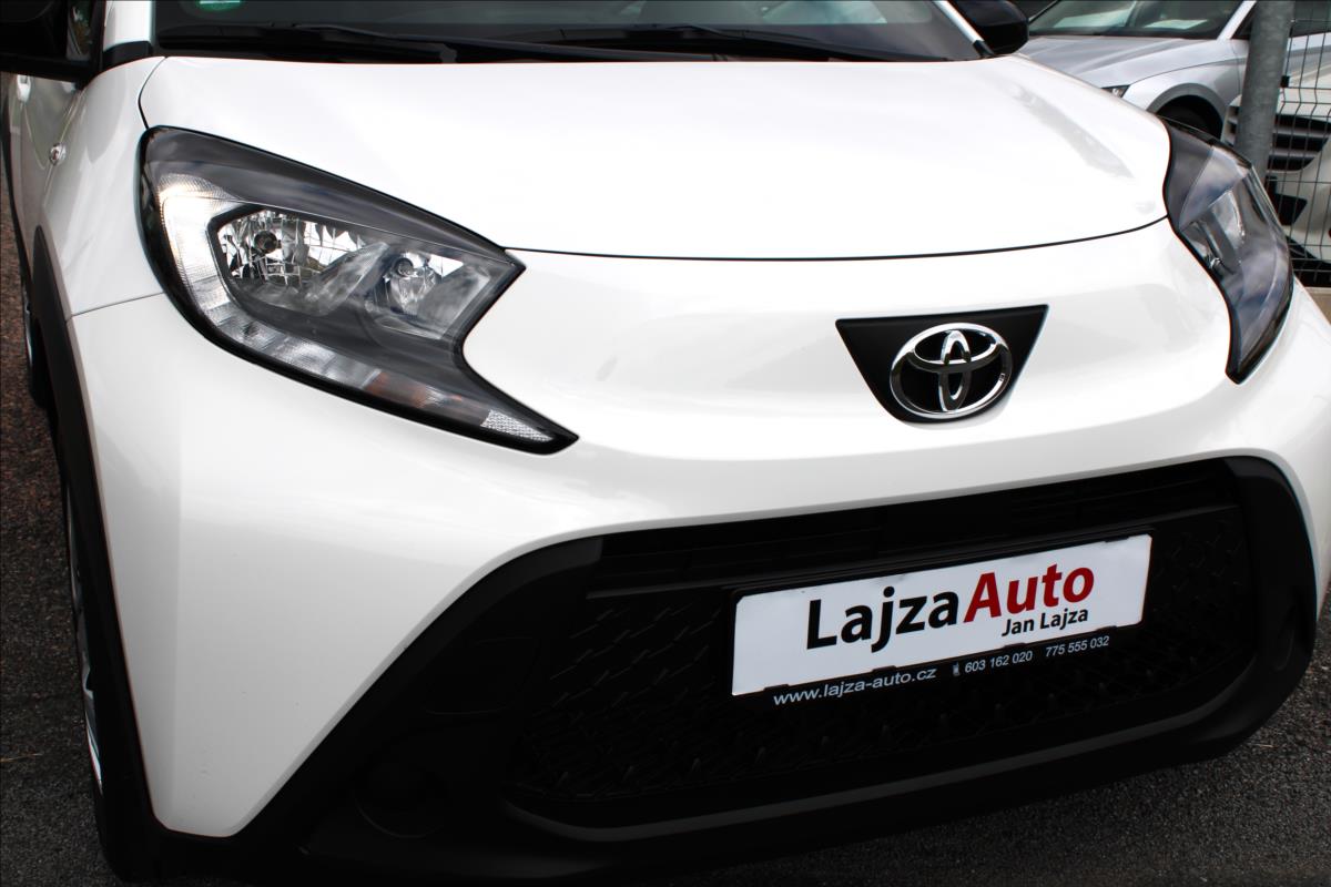 toyota-aygo-1-0-vvt-i-comfort-10-600-km - 3