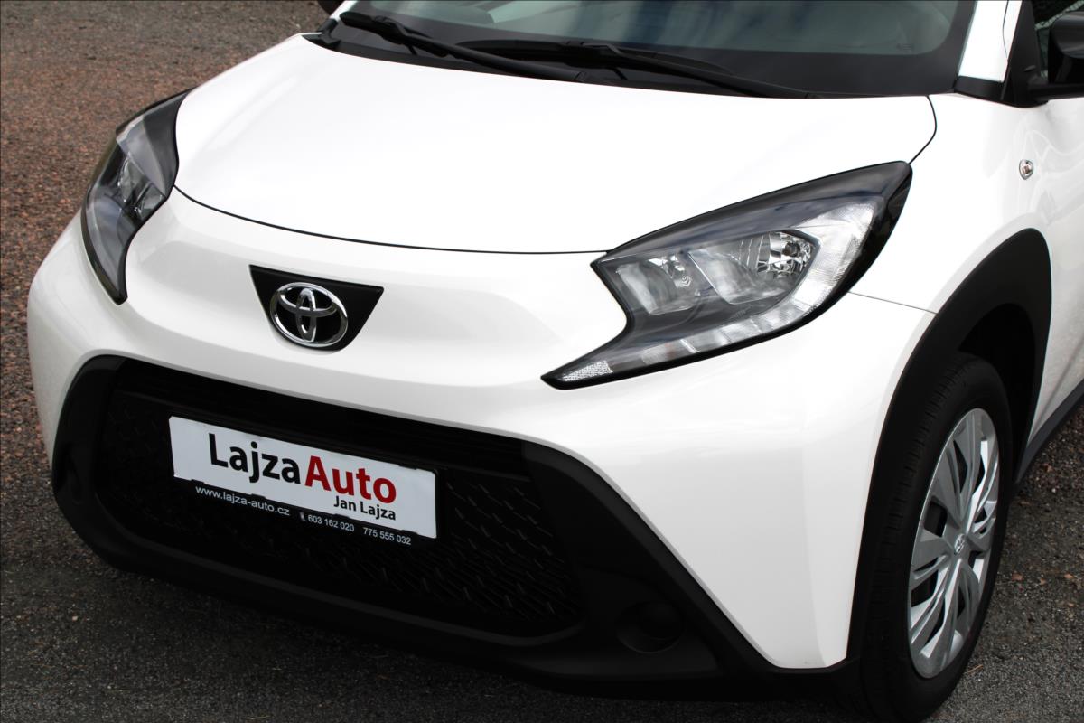 toyota-aygo-1-0-vvt-i-comfort-10-600-km - 4
